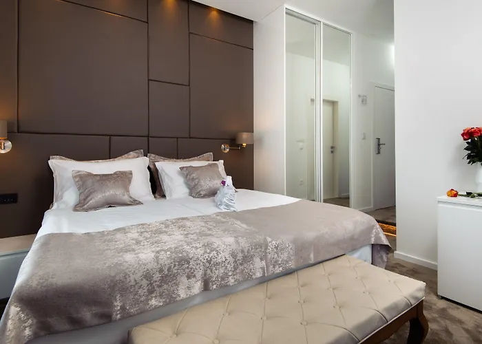 Dream Luxury 招待所 4*