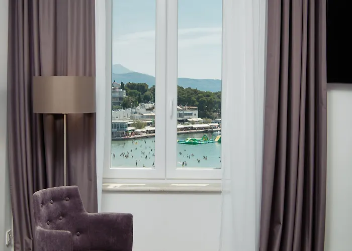 Dream Luxury 招待所